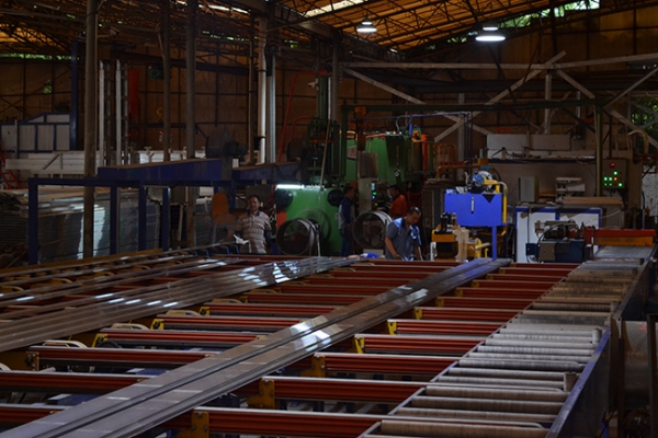 广东铝方通厂家